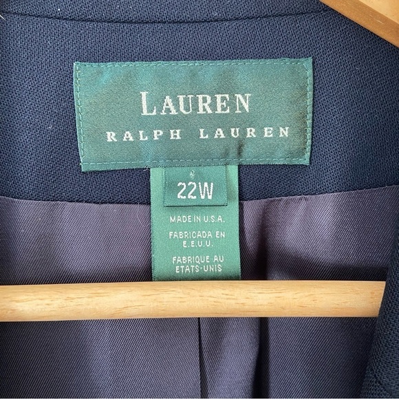 Ralph Lauren Women’s 100% Wool Navy Gold Classic Logo Crest 2 Piece Suit Blazer - Picture 6 of 14
